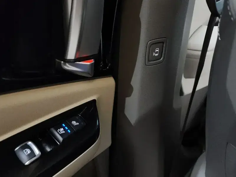 2022 Kia Carnival с пробегом 47 939 км
