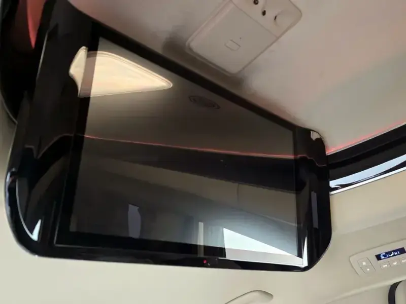 2022 Kia Carnival с пробегом 16 652 км