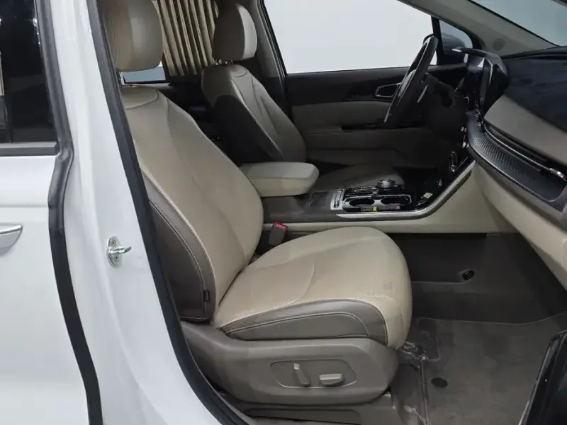 2022 Kia Carnival с пробегом 58 148 км