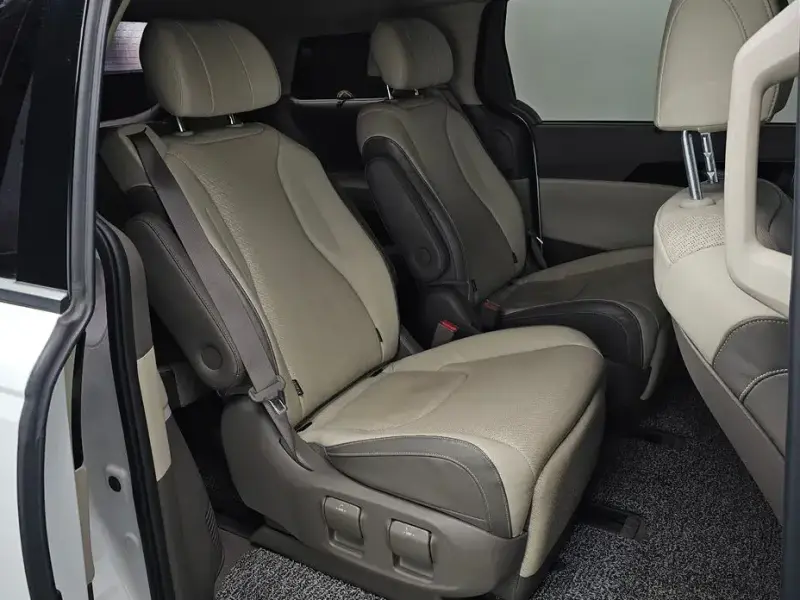 2021 Kia Carnival с пробегом 79 991 км