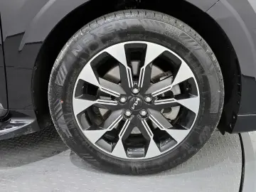 2023 Kia Carnival с пробегом 44 738 км
