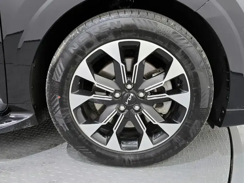 2023 Kia Carnival с пробегом 44 738 км