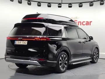 2023 Kia Carnival с пробегом 47 207 км