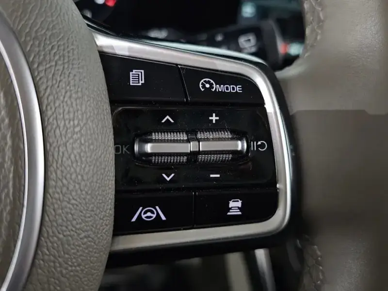 2021 Kia Carnival с пробегом 79 991 км