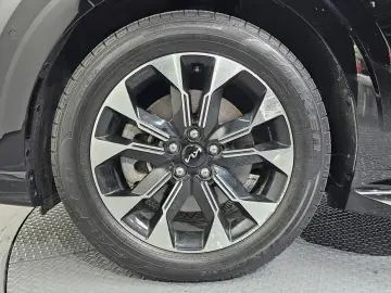 2023 Kia Carnival с пробегом 47 207 км