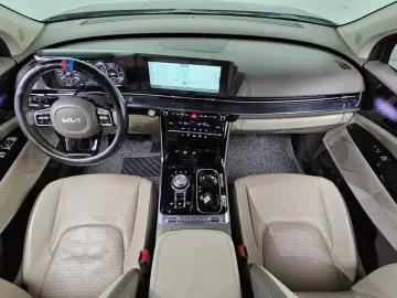 2023 Kia Carnival с пробегом 47 207 км