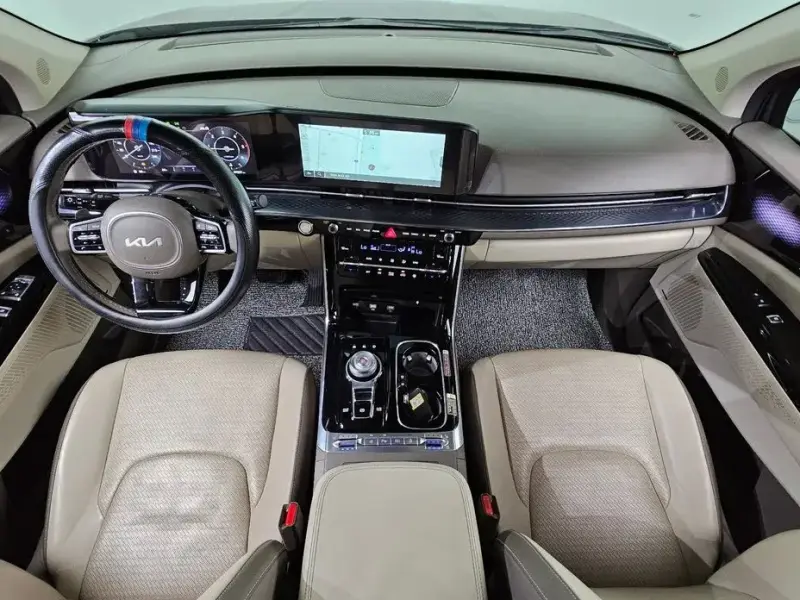 2023 Kia Carnival с пробегом 47 207 км
