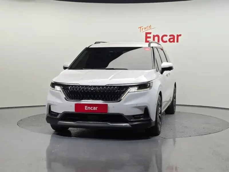 2023 Kia Carnival с пробегом 87 702 км
