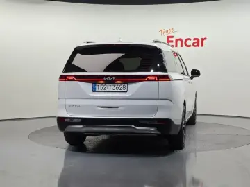 2023 Kia Carnival с пробегом 87 702 км