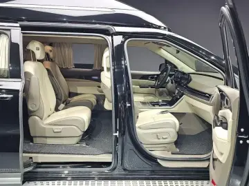 2022 Kia Carnival с пробегом 50 394 км
