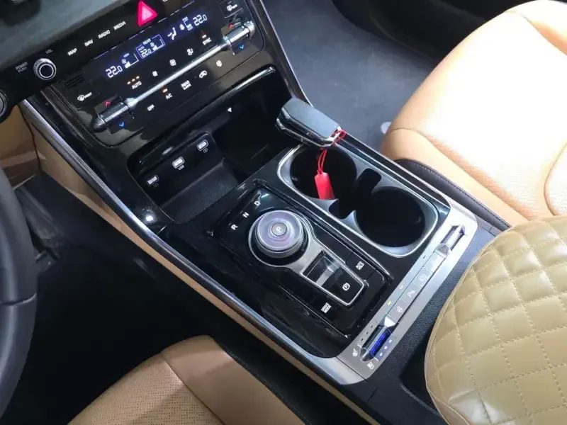 2023 Kia Carnival с пробегом 87 702 км