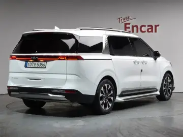 2022 Kia Carnival с пробегом 55 310 км