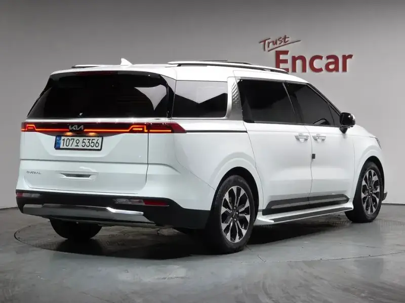 2022 Kia Carnival с пробегом 55 310 км