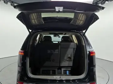 2023 Kia Carnival с пробегом 44 738 км