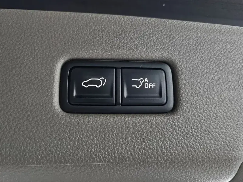 2023 Kia Carnival с пробегом 47 207 км