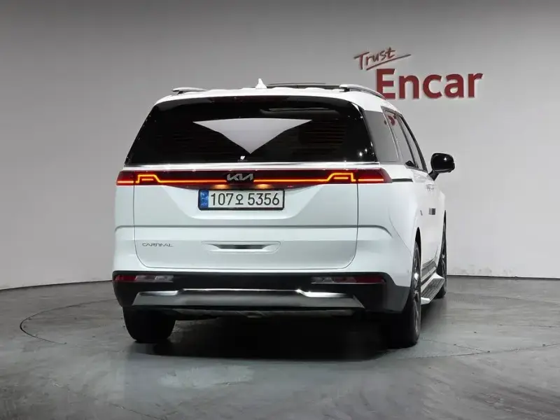 2022 Kia Carnival с пробегом 55 310 км