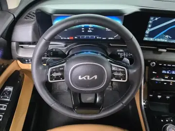 2023 Kia Carnival с пробегом 87 702 км