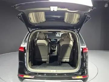2022 Kia Carnival с пробегом 50 394 км