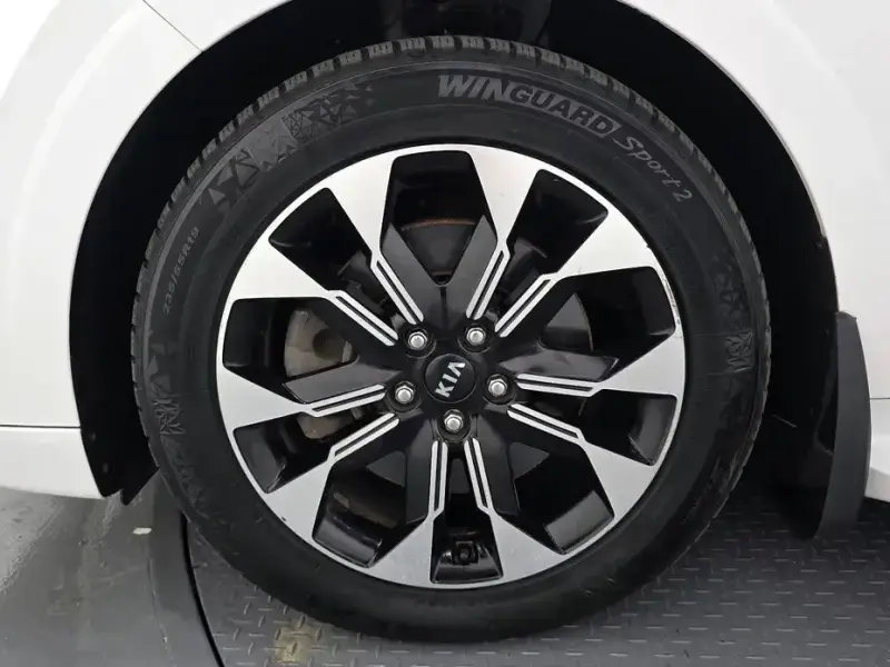 2021 Kia Carnival с пробегом 61 116 км