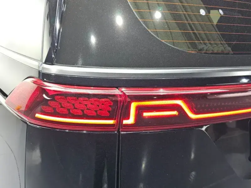 2023 Kia Carnival с пробегом 47 207 км