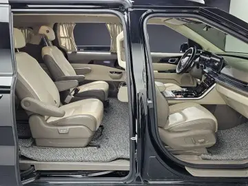 2023 Kia Carnival с пробегом 47 207 км