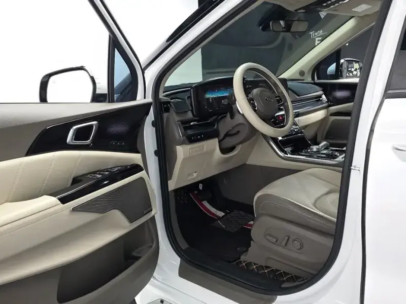 2021 Kia Carnival с пробегом 61 116 км