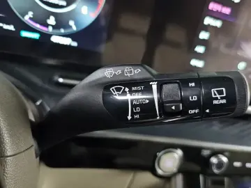 2023 Kia Carnival с пробегом 47 207 км