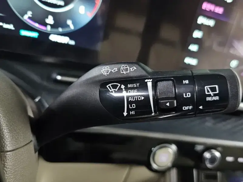 2023 Kia Carnival с пробегом 47 207 км