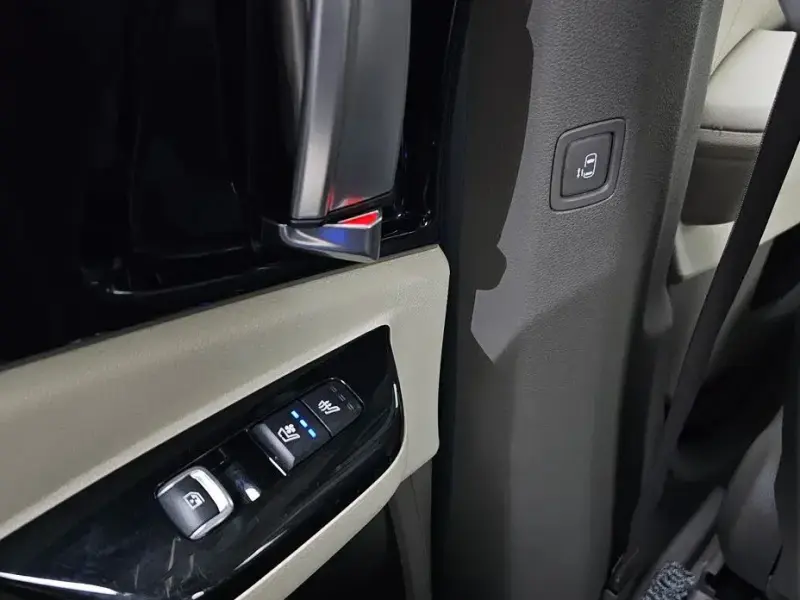 2023 Kia Carnival с пробегом 47 207 км