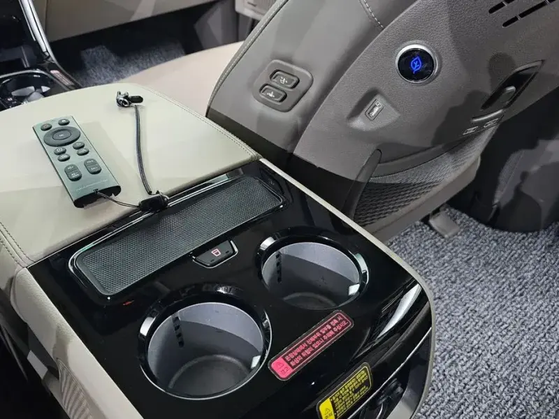 2023 Kia Carnival с пробегом 47 207 км