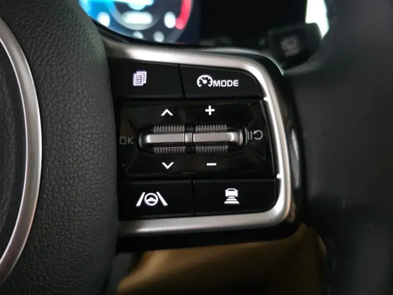 2022 Kia Carnival с пробегом 55 310 км