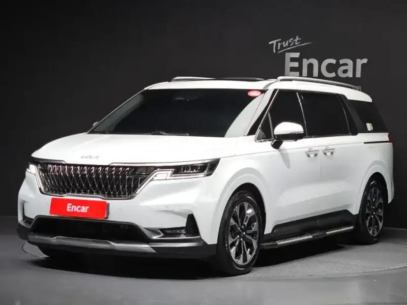2023 Kia Carnival с пробегом 73 571 км