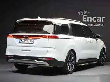 2023 Kia Carnival с пробегом 73 571 км