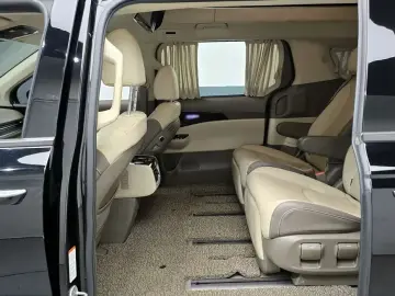 2023 Kia Carnival с пробегом 111 916 км