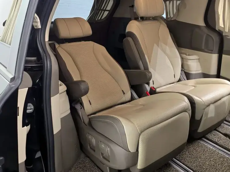 2023 Kia Carnival с пробегом 111 916 км