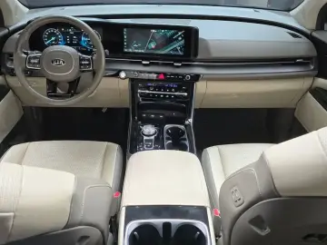 2021 Kia Carnival с пробегом 35 470 км
