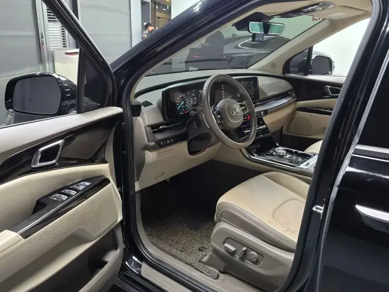 2021 Kia Carnival с пробегом 35 470 км