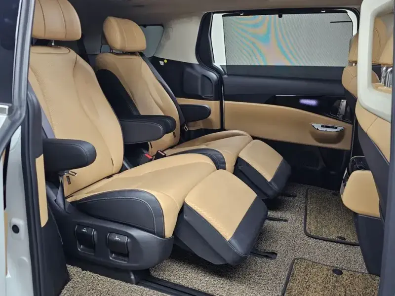 2023 Kia Carnival с пробегом 73 571 км