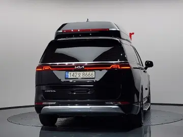 2022 Kia Carnival с пробегом 42 893 км