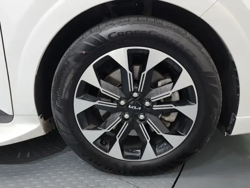 2023 Kia Carnival с пробегом 78 901 км