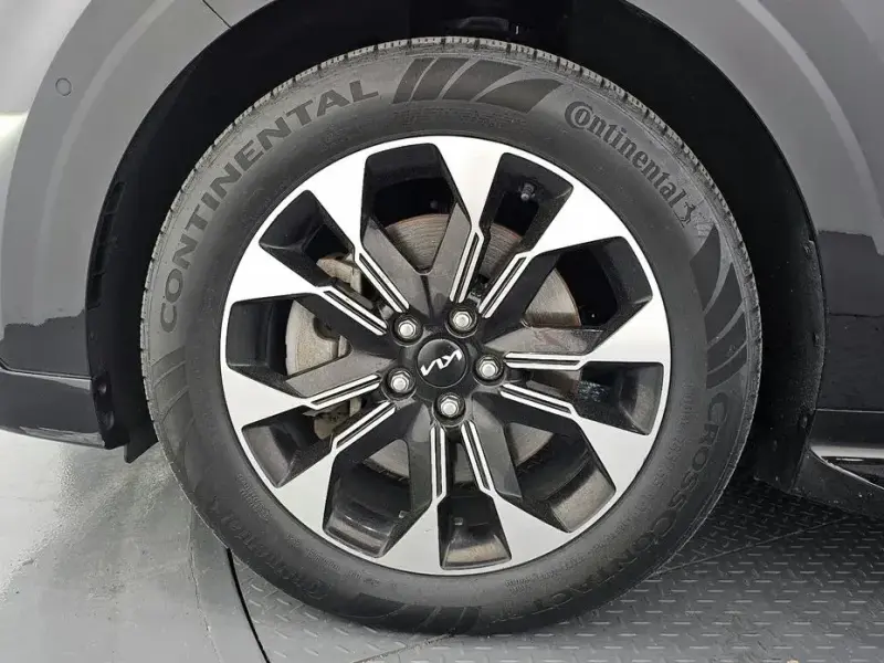 2023 Kia Carnival с пробегом 75 056 км