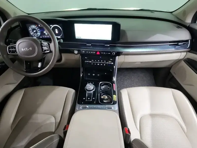 2023 Kia Carnival с пробегом 78 901 км