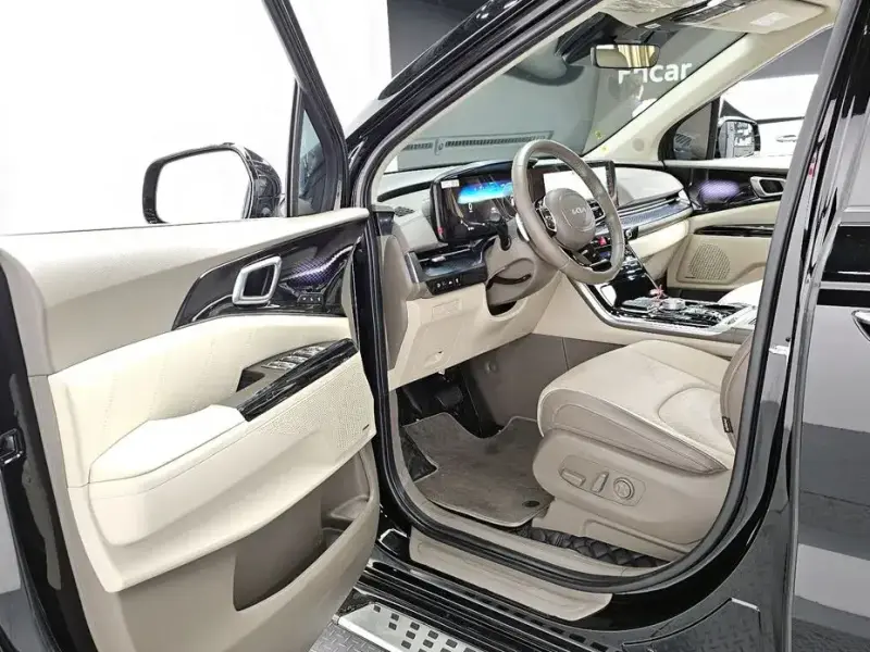 2023 Kia Carnival с пробегом 75 056 км