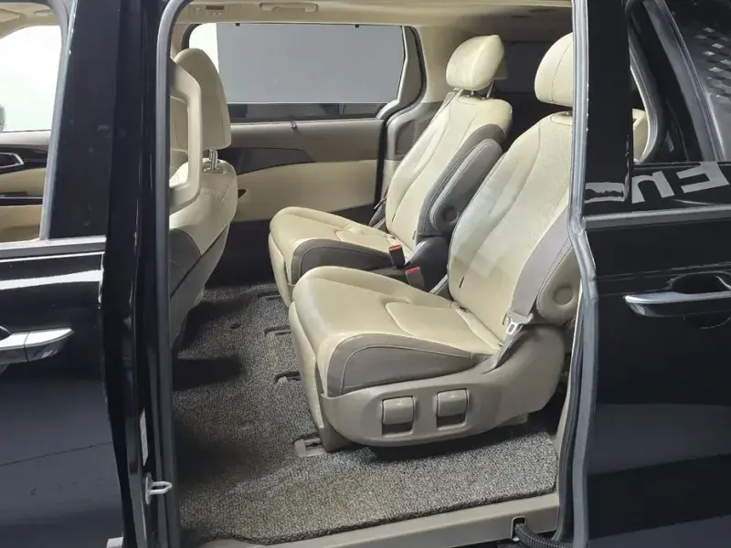 2021 Kia Carnival с пробегом 35 470 км