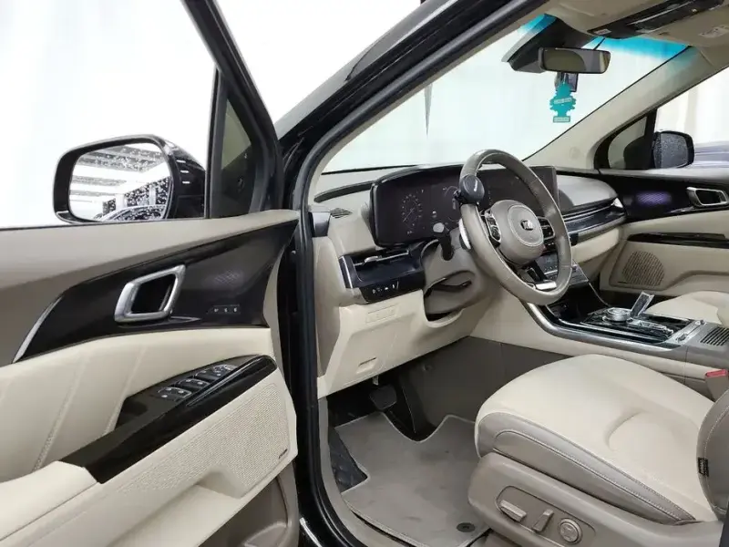 2021 Kia Carnival с пробегом 56 688 км