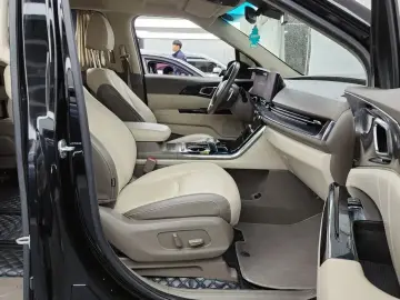 2021 Kia Carnival с пробегом 56 688 км