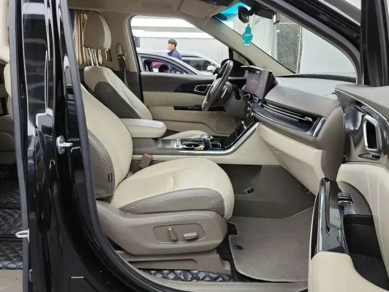 2021 Kia Carnival с пробегом 56 688 км
