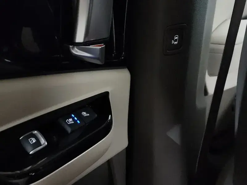 2022 Kia Carnival с пробегом 42 893 км