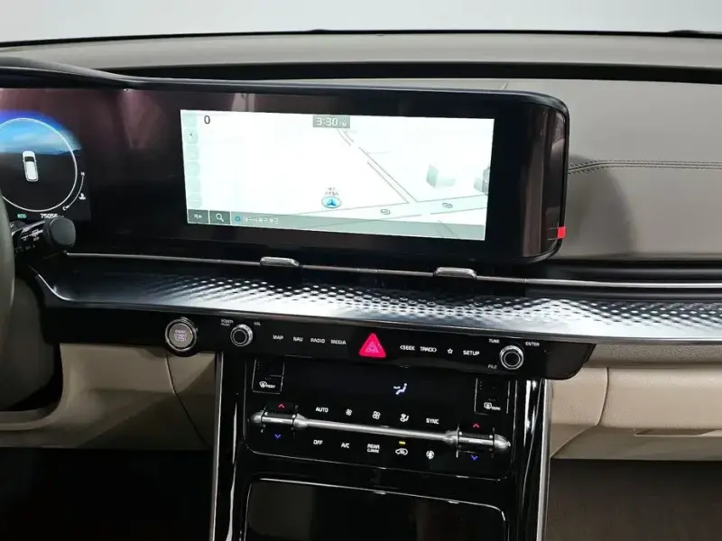 2023 Kia Carnival с пробегом 75 056 км