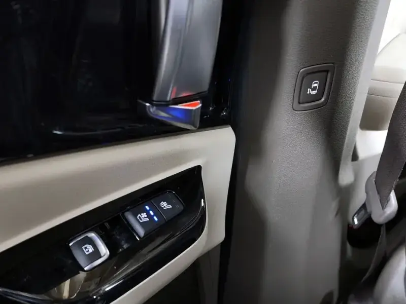 2021 Kia Carnival с пробегом 56 688 км